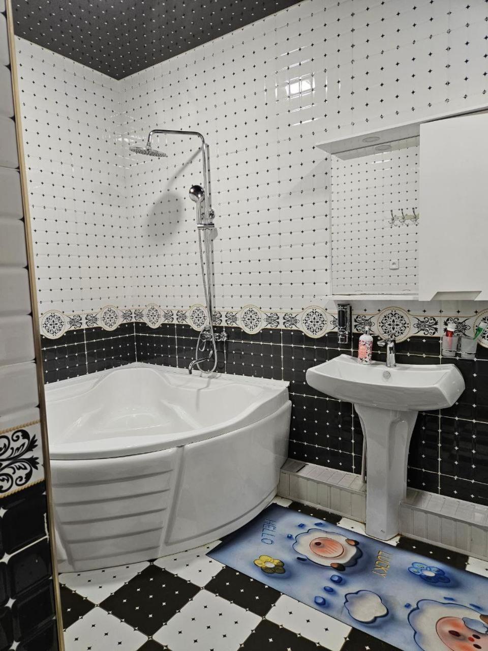Apartment Bonushka سمرقند المظهر الخارجي الصورة